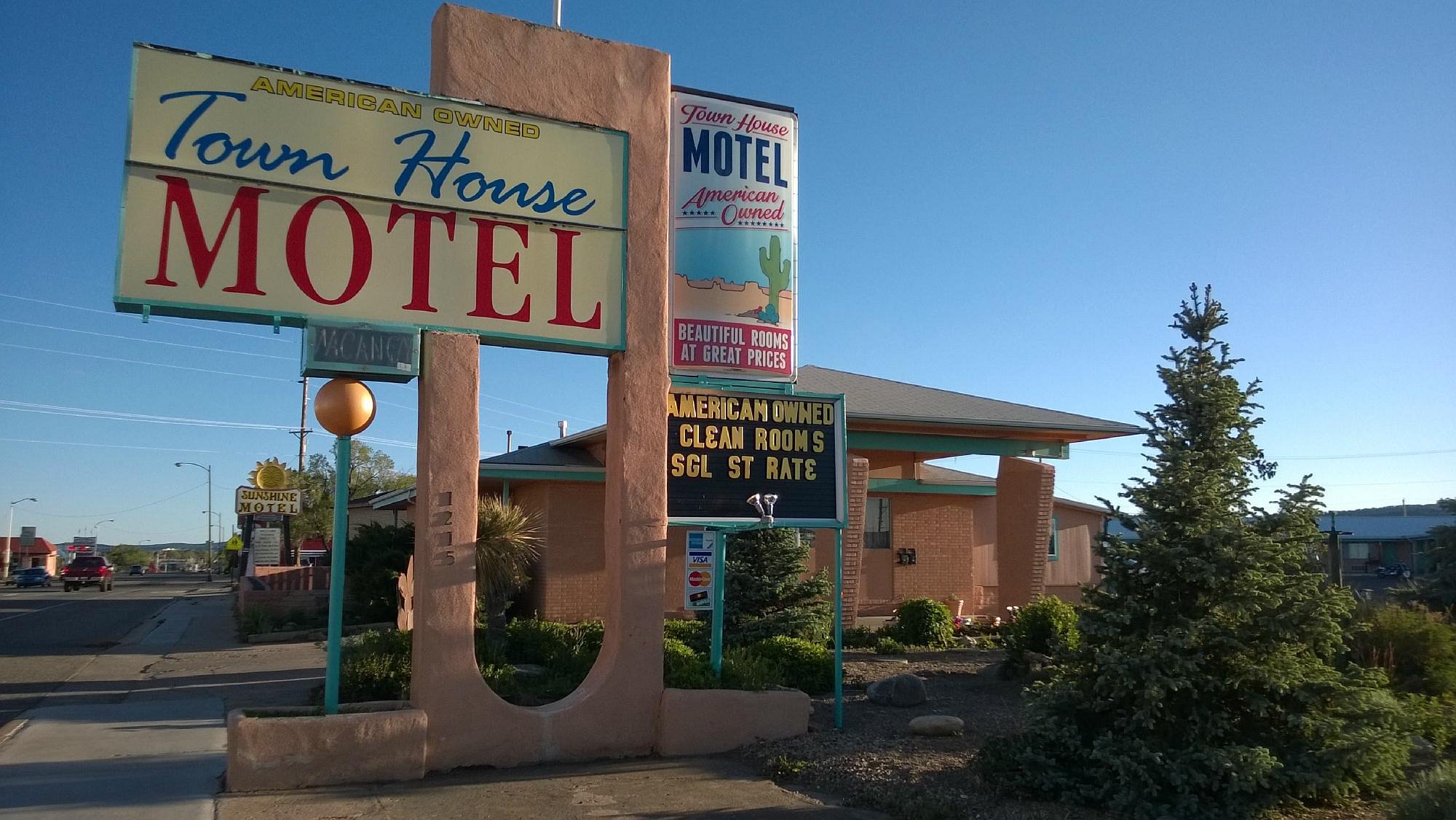 Town House Motel — photo 1