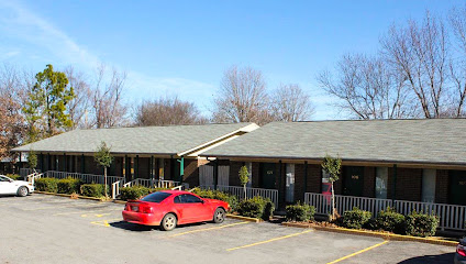 Oak Hill Inn and Suites — photo 1