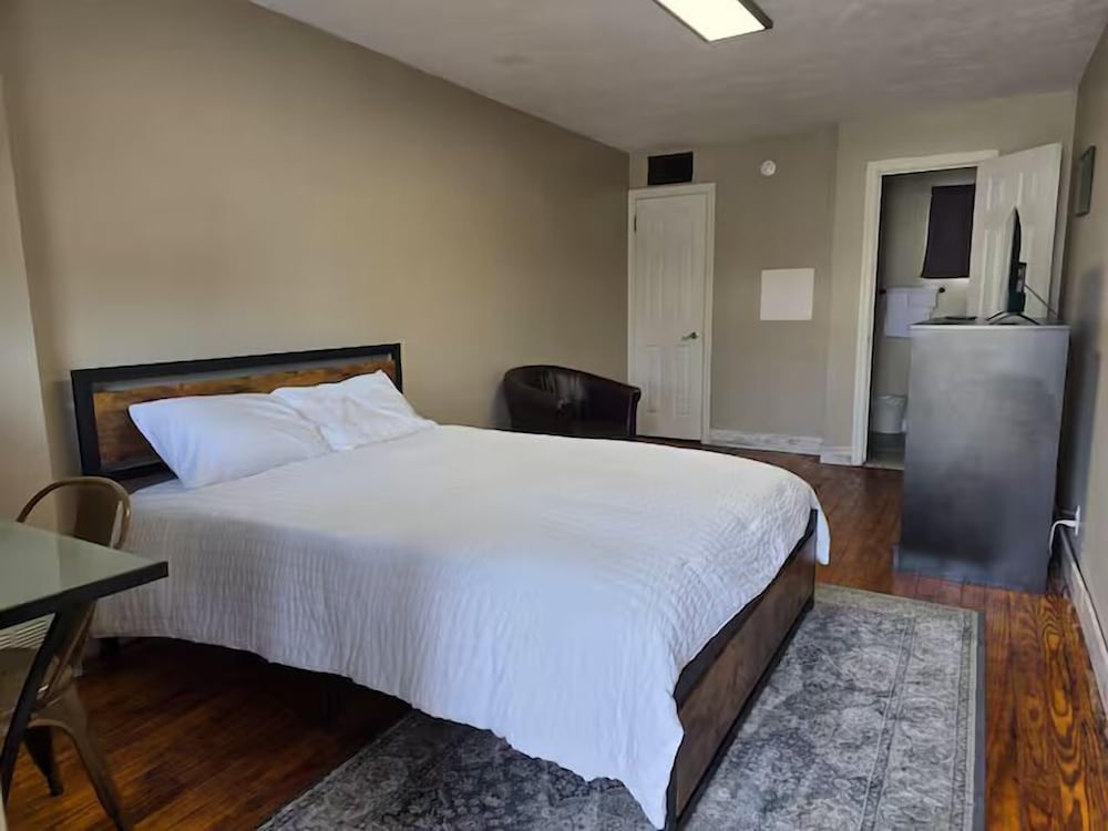 The Guest House — photo 1