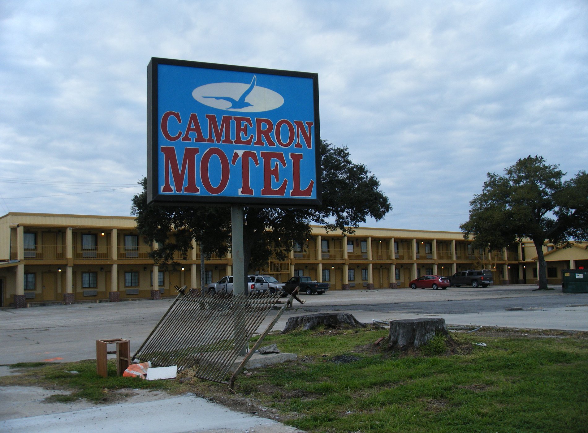 Cameron Motel and RV Parking — photo 1