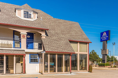 Thunder Inn & Suites — photo 1