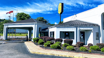Skyline inn — photo 1