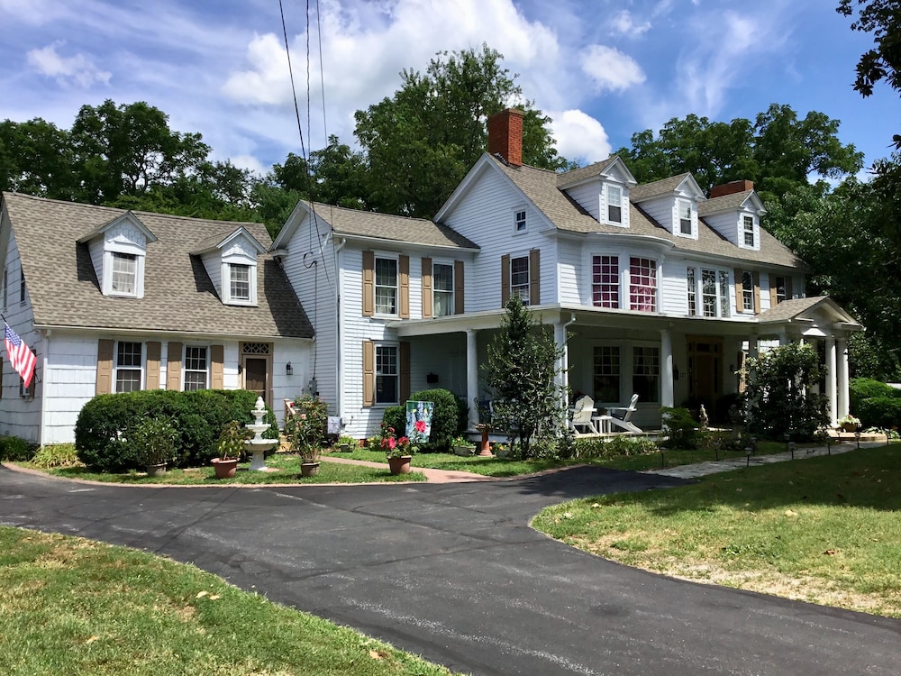 The Governor's Bed and Breakfast — photo 1
