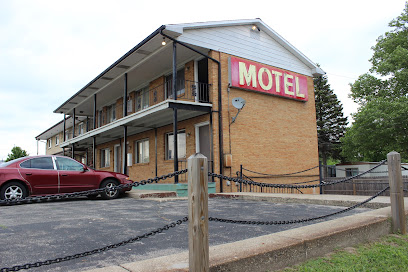 Lazy T Motel — photo 1