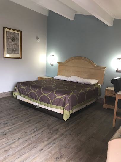 Belmont Bayou Inn & Suites — photo 1