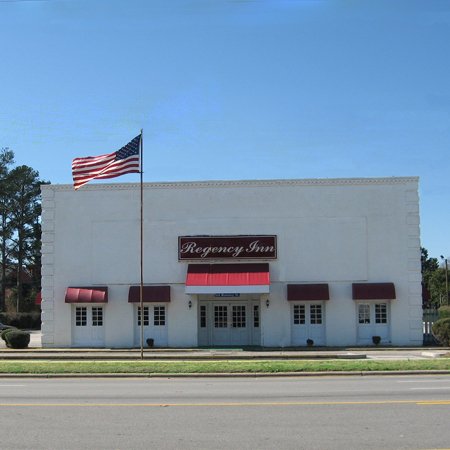 Regency Inn Fayetteville — photo 1
