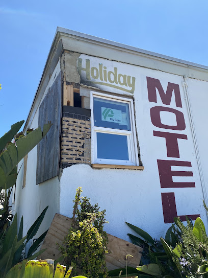 Holiday Motel & Suites — photo 1