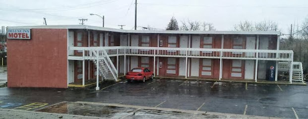 Deluxe Inn Motel — photo 1