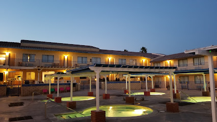 Desert Palms Spa Motel — photo 1